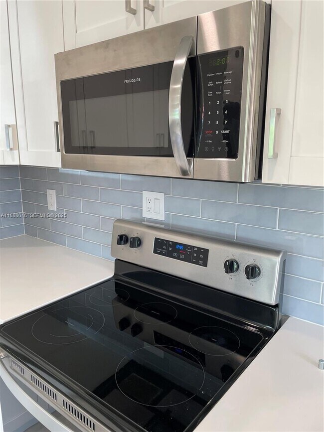 Building Photo - 6329 SW 23rd St