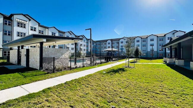 Building Photo - 19100 Woodland Hills Dr