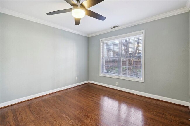 Building Photo - 885 Briarcliff Rd NE