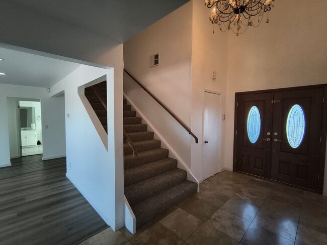 Building Photo - Beautiful and Spacious Two Story 4 Bed/3 Bath Home For Rent In Hercules!!!