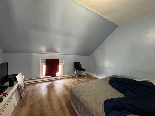 Building Photo - 631 Walnut St