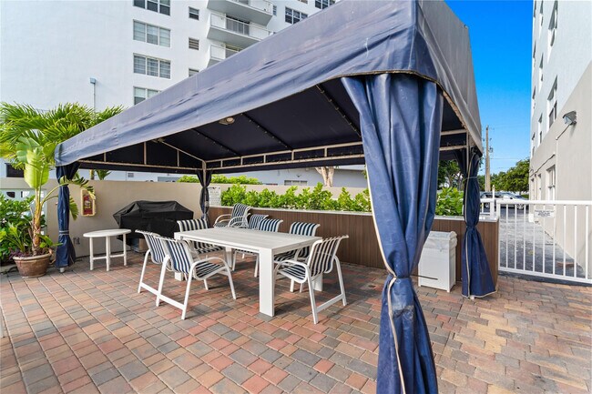 Building Photo - 121 Golden Isles Dr