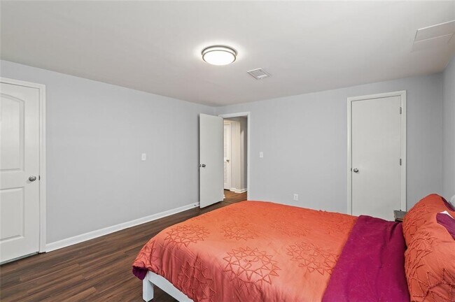 Building Photo - 3334 Romelie Dr