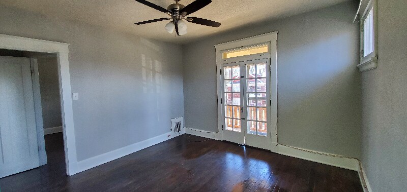 Building Photo - 2950 Kling Ave