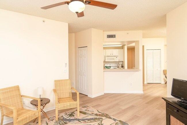 Building Photo - 4010 Grande Vista Blvd