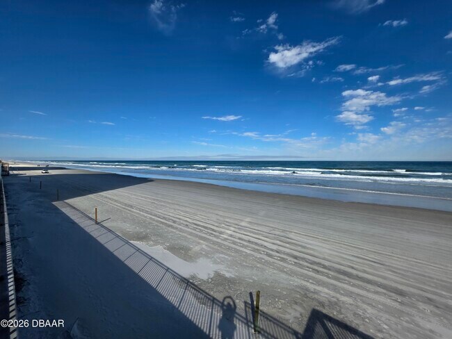 Building Photo - 2555 S Atlantic Ave