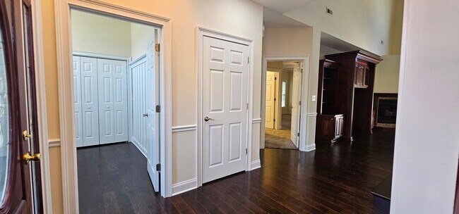 Building Photo - “Elegant 5-Bed Executive Home with Pool – ...