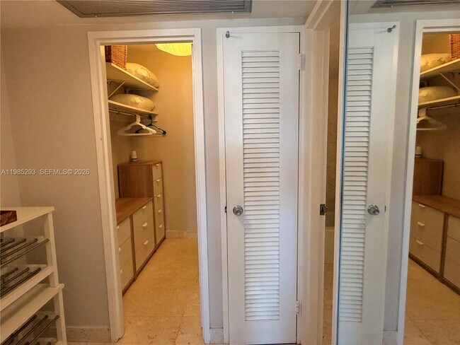 Building Photo - 5700 Collins Ave