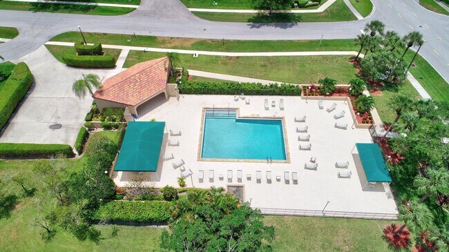 Building Photo - 8320 Waterline Dr