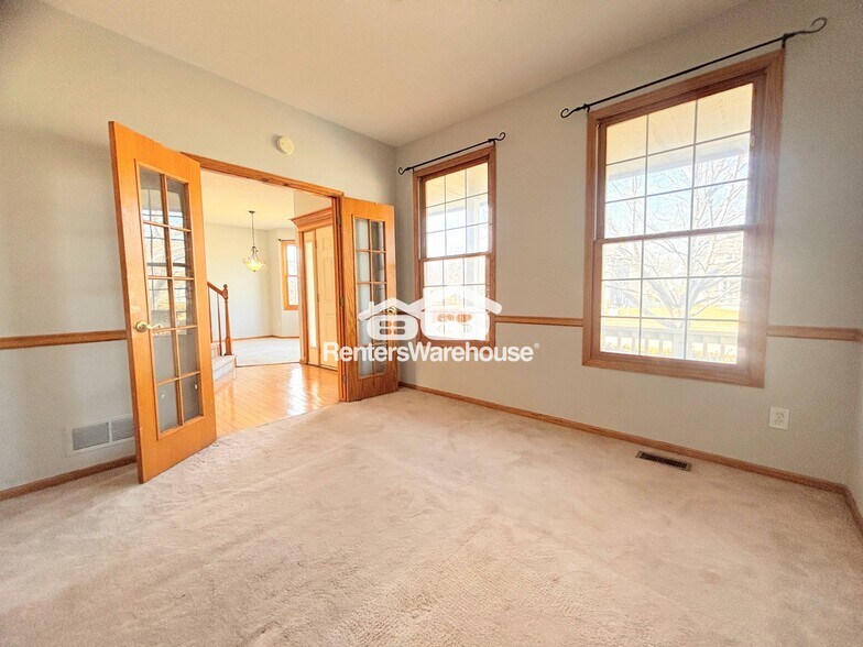 Building Photo - 6874 Dakota Dr