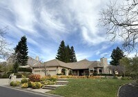 Building Photo - Beautiful custom one story estate located on one of the most desirable streets in Blackhawk Count...