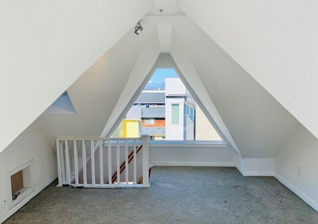 Building Photo - FAIRYTALE OF 2446 LLC ALKI