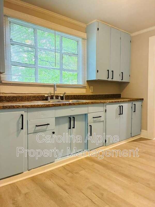 Building Photo - 102 Plum Tree Ln