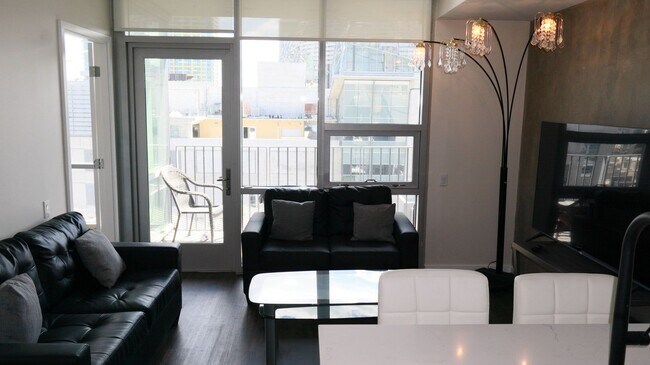 Building Photo - Downtown San Diego 1 bedroom 1 bath apartment For Rent