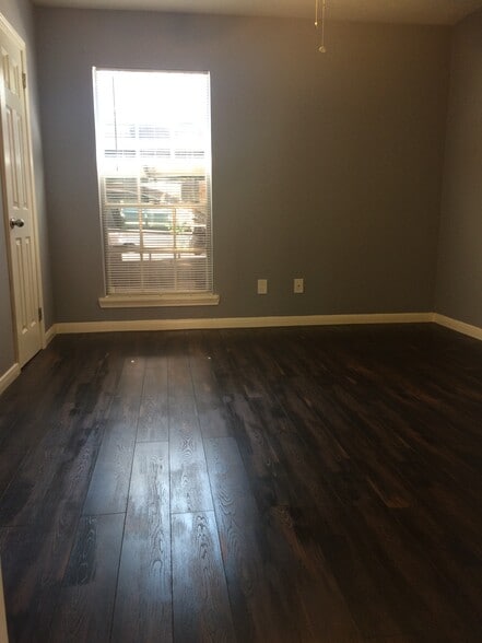 Building Photo - 3400 Timmons Ln