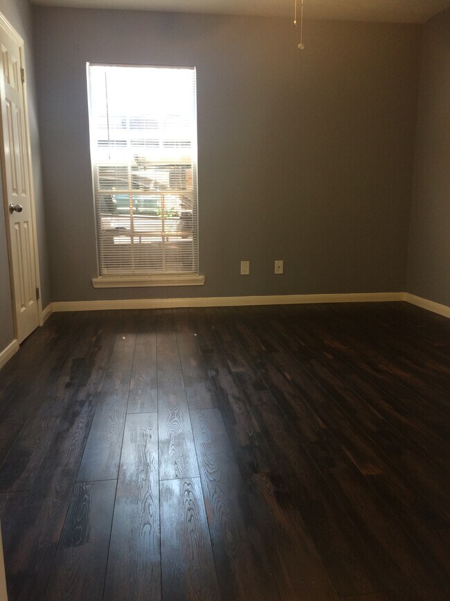 Building Photo - 3400 Timmons Ln