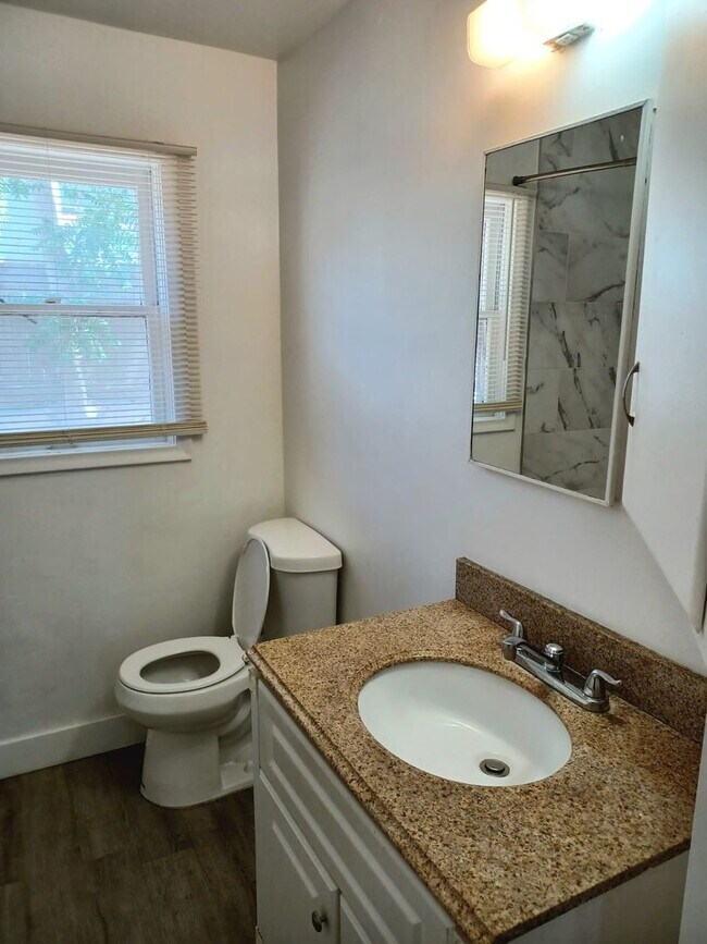 Building Photo - 1300 E Duplex