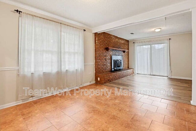 Building Photo - 4467 Donwood Cir