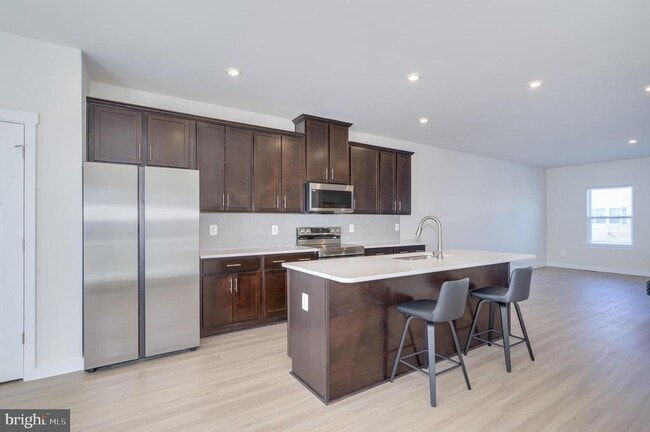 Building Photo - 14 Trotting Rd