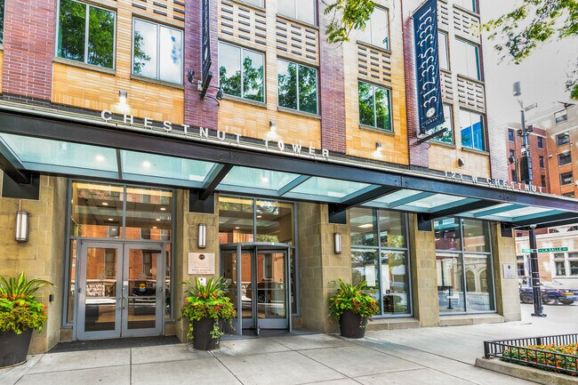 Building Photo - 121 W Chestnut St