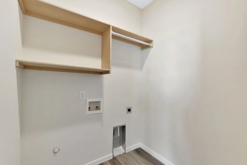 Building Photo - 2407 S Wheatland St