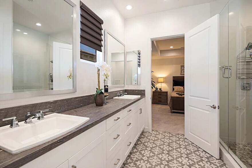 Building Photo - 168 Follyhatch