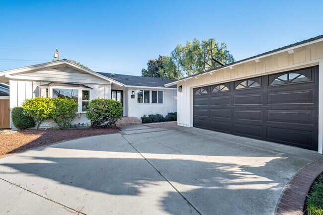 Building Photo - 26700 Indian Peak Rd