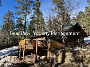 Building Photo - Two Bedroom Cabin in Indian Hills!