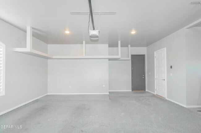 Building Photo - 864 Lemington St