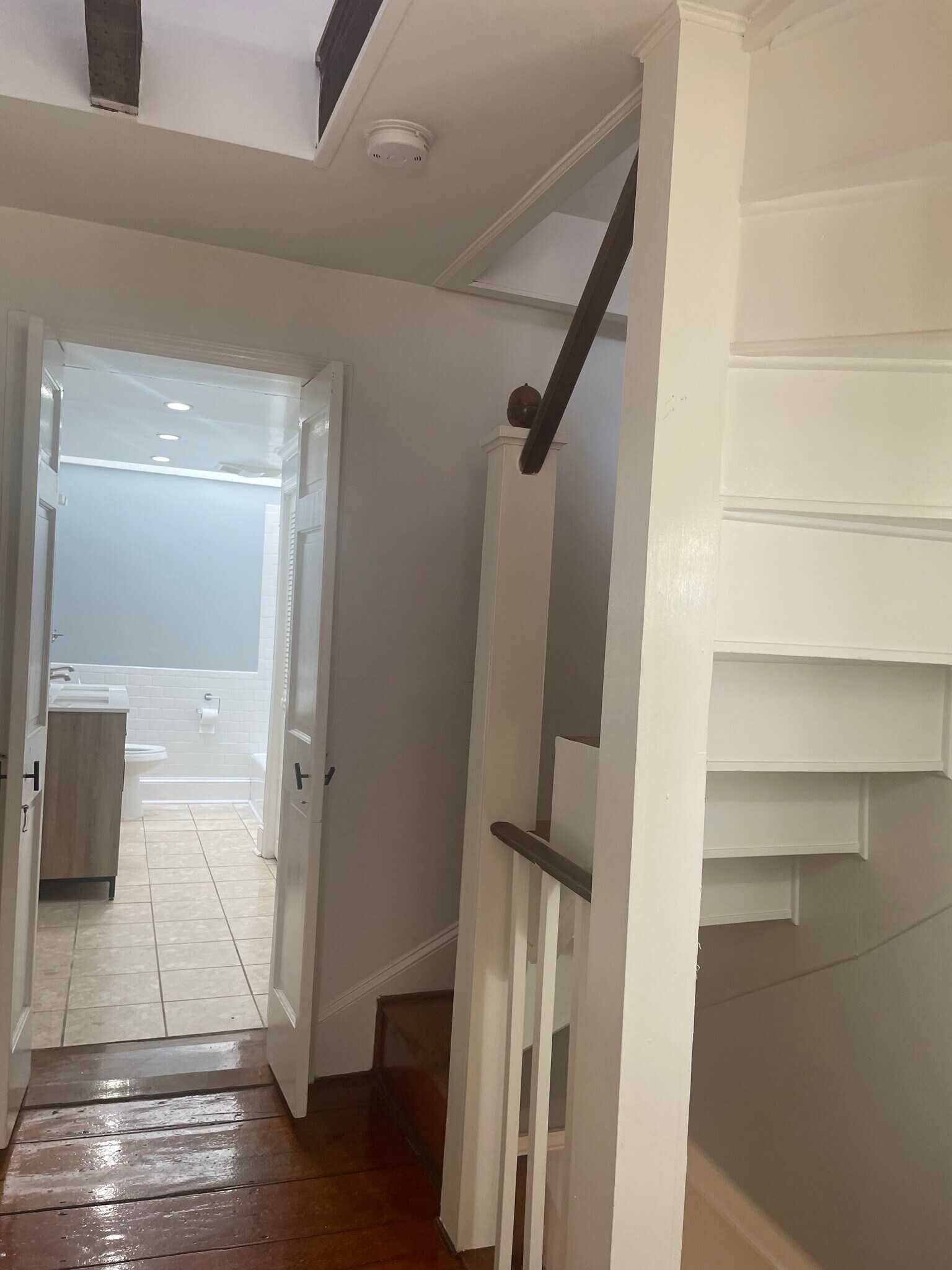 Building Photo - 704 S Bethel St