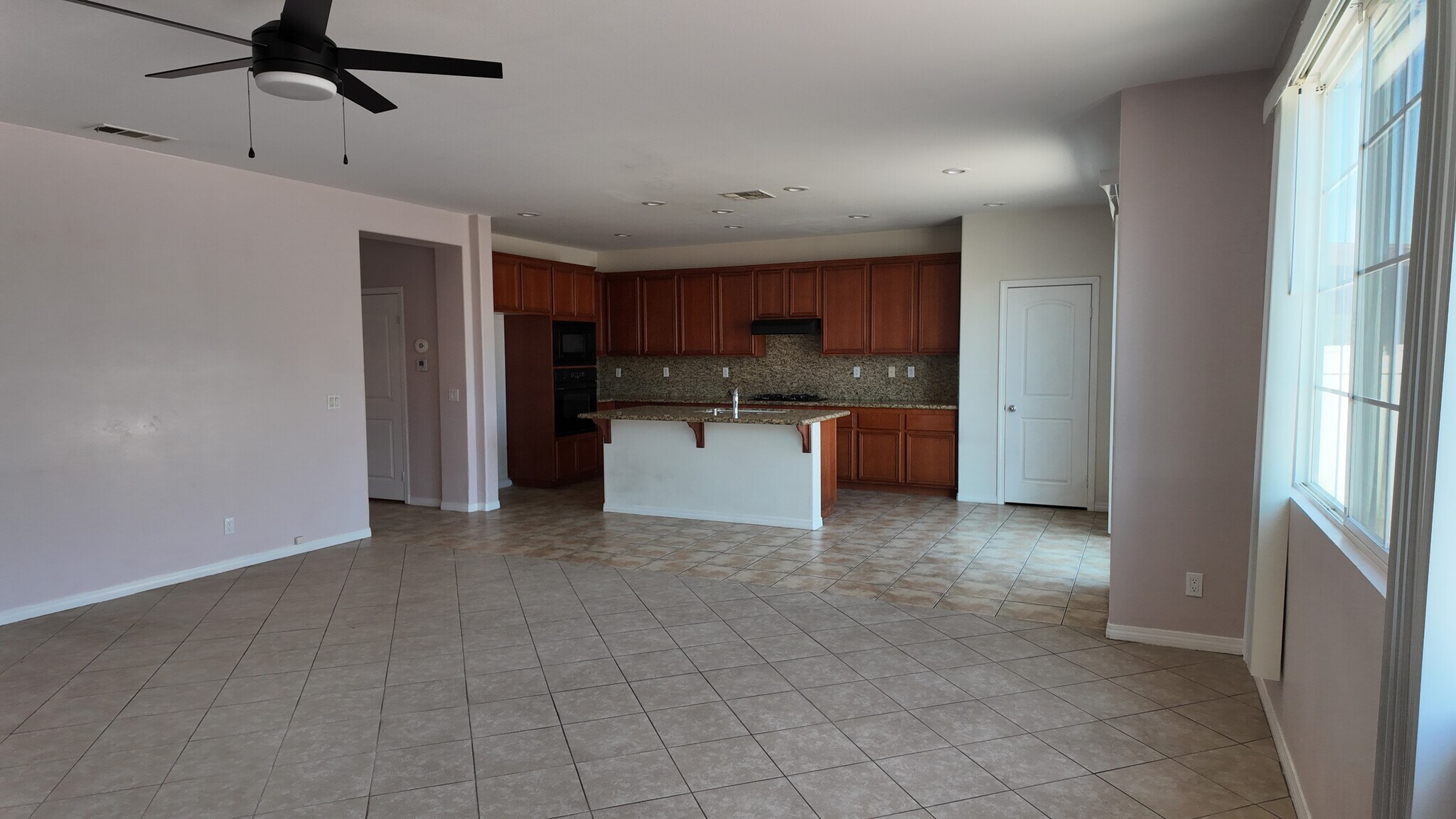 Building Photo - 5769 Paddington Dr