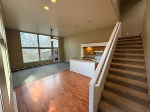 Building Photo - Unique 36th Ave Duplex - 2 Bed, 2 Bath on South Hill!