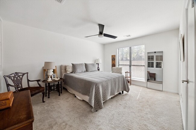 Building Photo - 701 Bering Dr