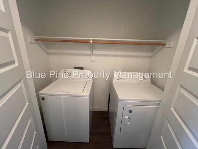 Building Photo - 2853 Murwood