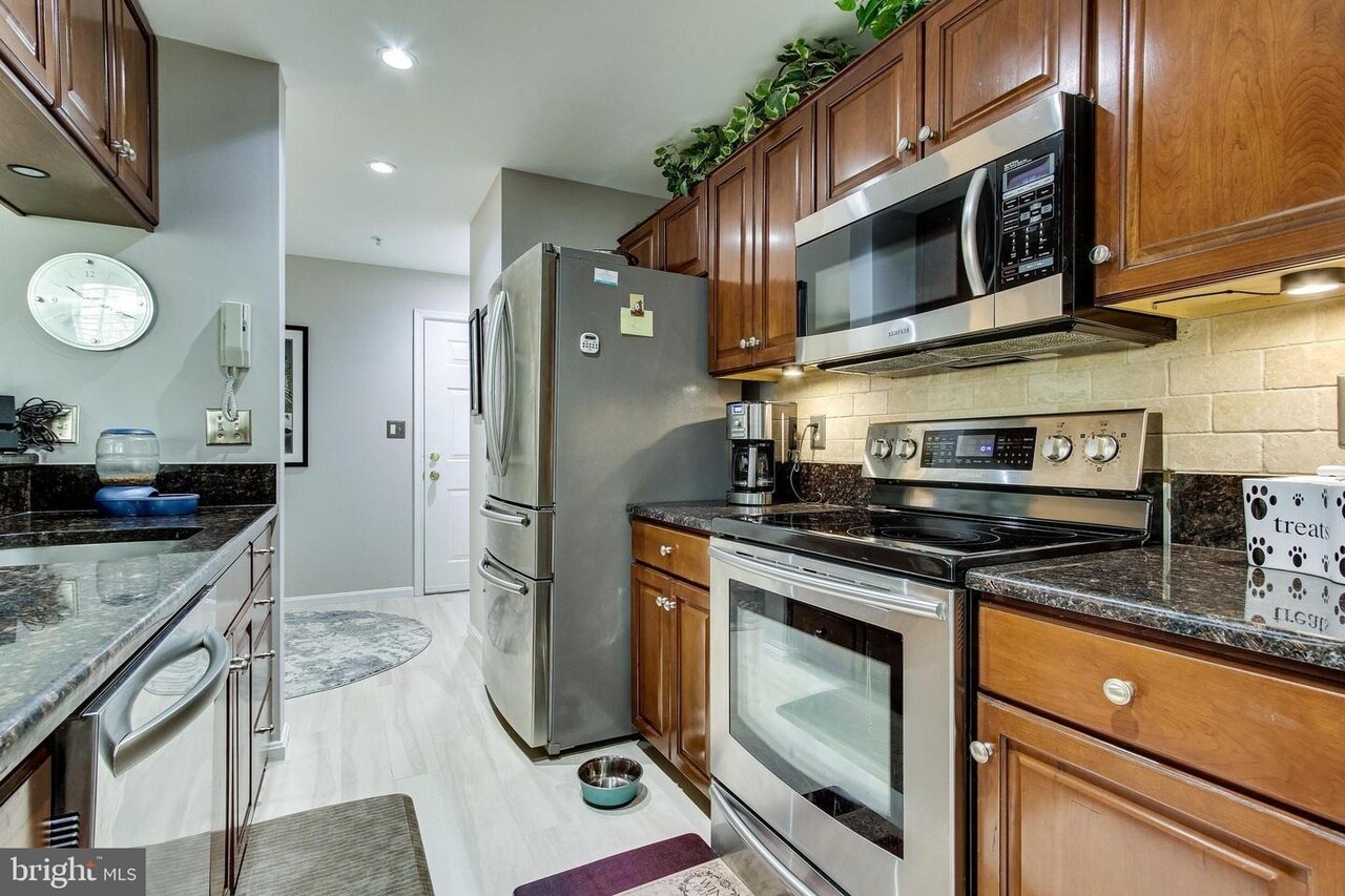 Building Photo - 4120 Monument Ct