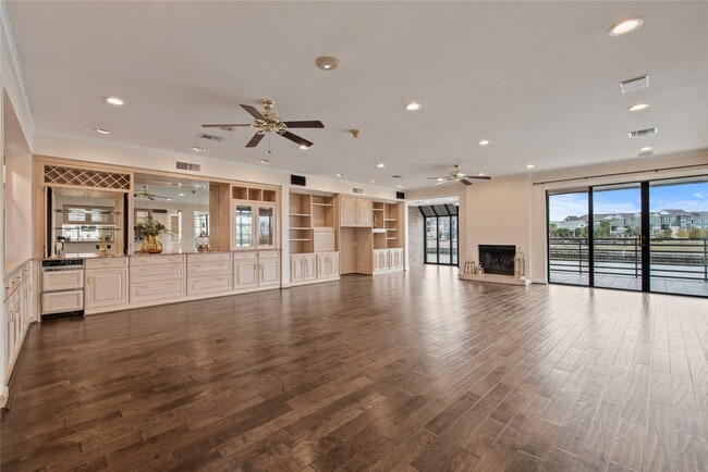 Building Photo - 2037 Enterprise Ave