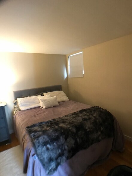 Building Photo - 385 Dorchester St