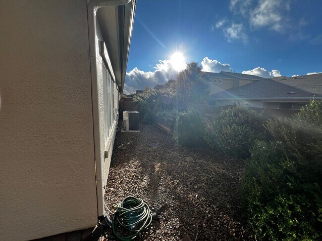 Building Photo - 12689 E Viento St