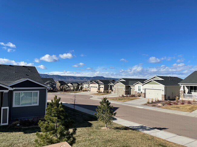 Building Photo - Ranch home on a corner lot with lawn care ...