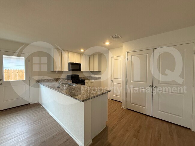 Building Photo - 1117 Desert Willow Dr