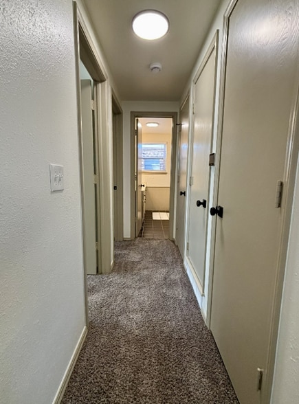 Building Photo - 12025 Ashford Dr