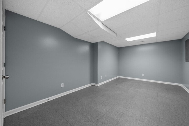 Building Photo - 4 Bedroom Pet Friendly Home For Rent With ...
