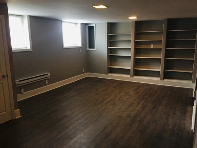 Building Photo - 254 Buttles Ave
