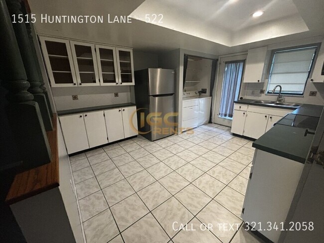 Building Photo - 1515 Huntington Ln
