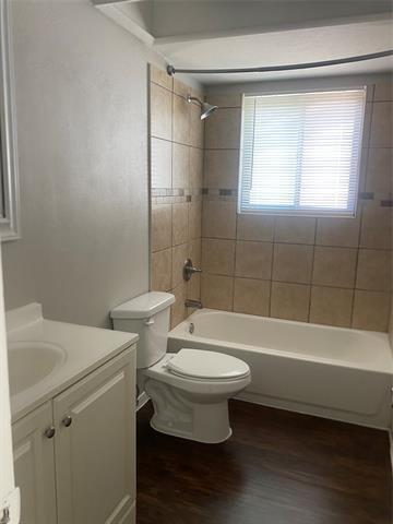 Building Photo - 4018 Ambrose Dr