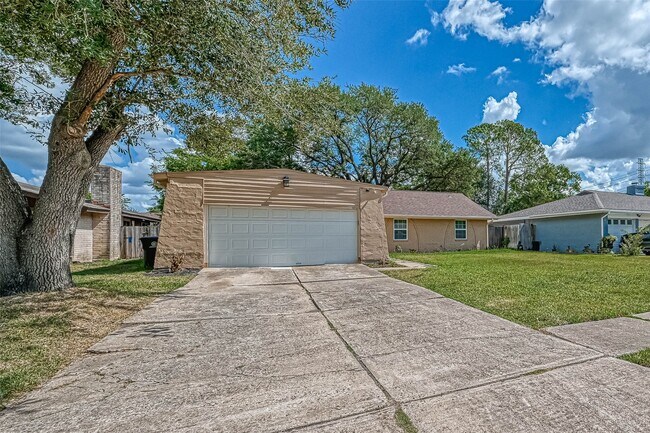 Building Photo - 11618 Corona Ln