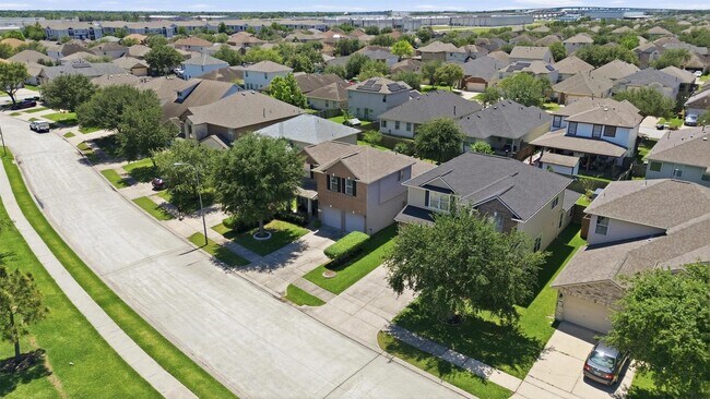Building Photo - 14410 Long Meadow Dr