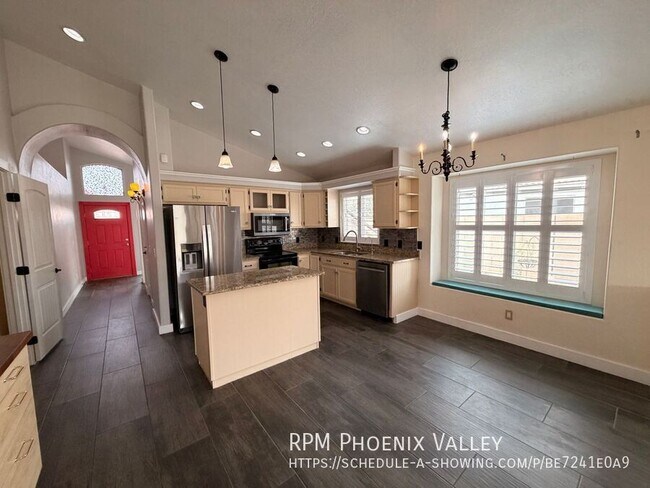 Building Photo - 8461 W Audrey Ln