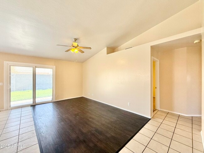 Building Photo - 2321 E Remington Pl