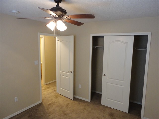 Building Photo - 1232 Maple Meadows Dr NE